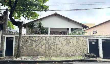 Casa à Venda na Pituba