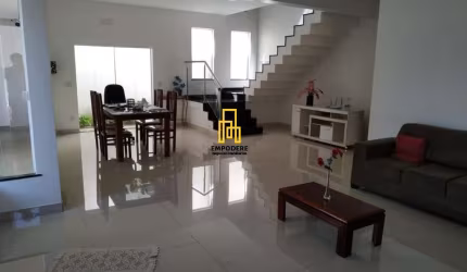 Casa para Venda em Uberlândia, Vigilato Pereira, 4 dormitórios, 4 suítes, 2 banheiros, 4 vagas