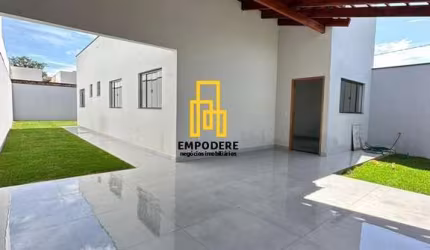 Casa para Venda em Uberlândia, Jardim Holanda, 3 dormitórios, 1 suíte, 2 banheiros, 2 vagas