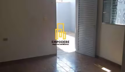 Casa para Venda em Uberlândia, Jardim das Palmeiras, 3 dormitórios, 1 banheiro, 2 vagas
