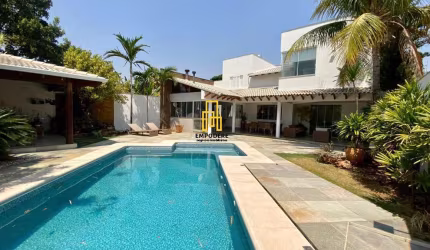 Casa para Venda em Uberlândia, Jardim Karaiba, 4 dormitórios, 4 suítes, 5 banheiros, 6 vagas