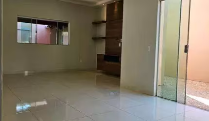 Casa para Venda em Uberlândia, São Jorge, 3 dormitórios, 2 suítes, 3 banheiros, 2 vagas