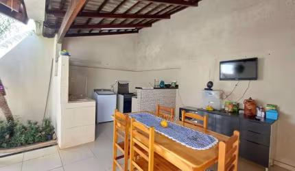 Casa para Venda em Uberlândia, Pacaembu, 3 dormitórios, 1 suíte, 3 banheiros, 3 vagas