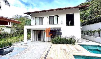 Casa com 4 quartos à venda, 260 m² por R$ 3.335.000 - Carlos Guinle - Teresópolis/RJ