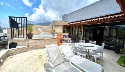 Cobertura com 4 quartos à venda, 410 m² por R$ 2.400.000 - Agriões - Teresópolis/RJ