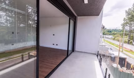 Condomínio fechado - 4 quartos- Santa Cândida