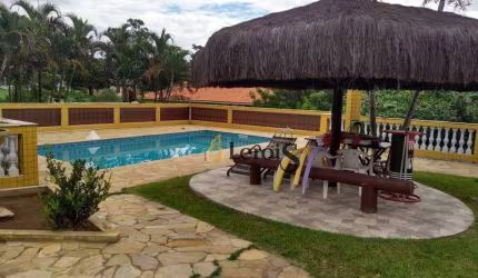 Chácara com 5 dormitórios à venda, 2500 m² por R$ 1.700.000,00 - Condomínio Piccolo Paese - Salto/SP