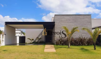 Casa à venda, 250 m² por R$ 2.450.000,00 - Condomínio Villas do Golfe - Itu/SP