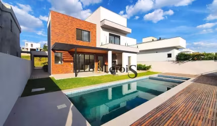 Casa com 4 dormitórios à venda, 327 m² por R$ 2.800.000 - Condomínio Villas do Golfe - Itu/SP