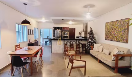 Casa com 3 dormitórios à venda, 205 m² por R$ 695.000,00 - Jardim Panorama - Salto/SP