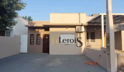 Casa com 2 dormitórios à venda, 38 m² por R$ 550.000,00 - Condomínio Jardim Guarujá - Salto/SP