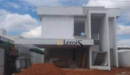Sobrado com 3 dormitórios à venda, 240 m² por R$ 2.400.000,00 - Condomínio Residencial Una - Itu/SP