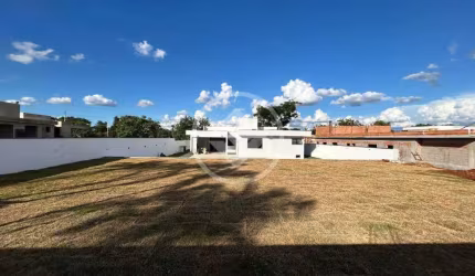Casa Alto Padrão - Condomínio Vitória Golf - Área constr. 270m² codigo: 103611