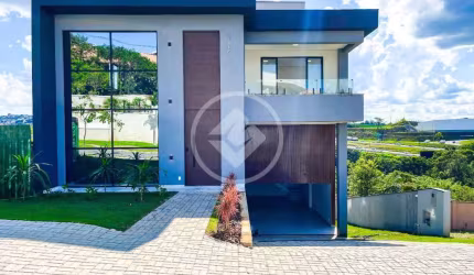 Casa de Dois Andares no Condomínio Alphaville em Vespasiano MF / My Broker codigo: 108778
