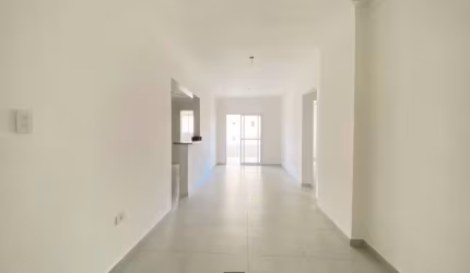 Apartamento próximo ao mar com 2 dormitórios sendo 2 suites