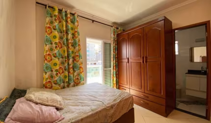 Apartamento à venda em Praia Grande-SP, bairro Caiçara: 2 quartos, 1 suíte, sala, banheiro, 1 vaga e 76m²! Venha conferir!