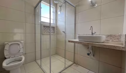 Casa à venda em Praia Grande-SP, Solemar: 4 quartos, 2 suítes, 1 sala, 4 banheiros, 4 vagas, 594m². Venha conferir!