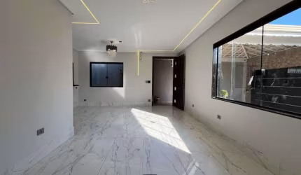 CASA COM PISCINA, 4 SUITES SENDO 1 MASTER PARA VENDA NA VILA CAIÇARA