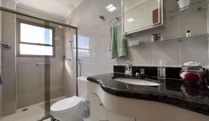 Apartamento de 2 quartos com suíte e vaga na Praia Grande-SP, no bairro Caiçara - 98m², venda ou locação!