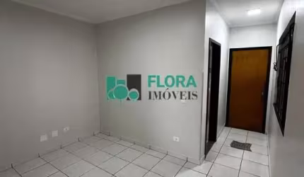 APARTAMENTO SOBRE LOJA