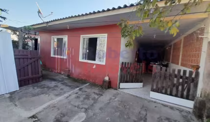 Casa em Alvenaria com 04 Quartos e Edícula – R$450.000,00