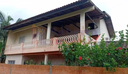 Sobrado Bem Localizado em Itapoá/SC – A 480m da Praia!