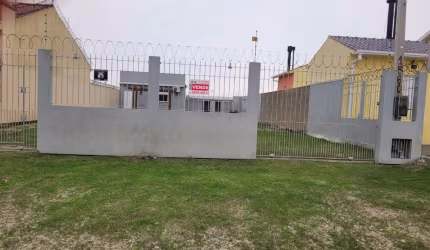 Excelente terreno com área construída regularizada.