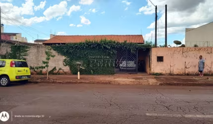 Casa com 3 quartos à venda na Avenida Laranjeiras, --, Marumbi, Londrina por R$ 470.000