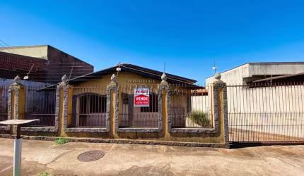 Casa com 4 quartos à venda na Salgado Filho, --, Califórnia, Londrina por R$ 570.000