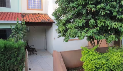 Casa em condomínio fechado com 3 quartos à venda na Estrada dos Pioneiros, --, Jardim Morumbi, Londrina por R$ 235.000