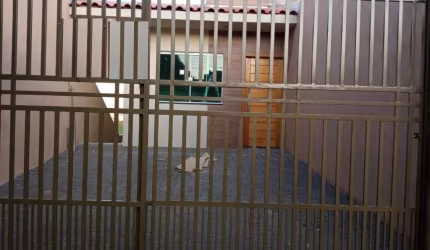 Casa com 4 quartos à venda na Rua Francisco Alves Sobrinho, --, Portal de Versalhes 2, Londrina por R$ 550.000
