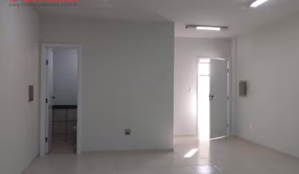 Sala comercial à venda na Bandeirantes, --, Vila Ipiranga, Londrina por R$ 170.000