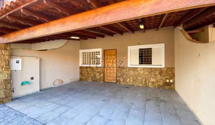 Casa em condomínio fechado com 2 quartos à venda na Rua Florindo Salvador, --, Conjunto Habitacional Santiago II, Londrina por R$ 320.000