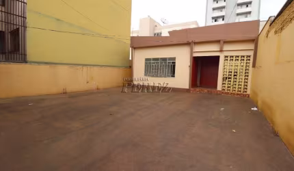 Casa comercial para alugar na Rua Mato Grosso, --, Centro, Londrina por R$ 1.980