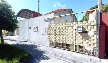 Casa com 2 quartos para alugar na Guaicurus, --, Vila Matarazzo, Londrina por R$ 2.000