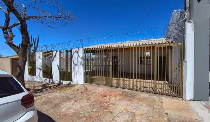 Casa com 3 quartos à venda na JORGE HANNUCH, --, Santa Rita 1, Londrina por R$ 400.000
