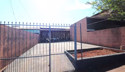 Casa com 3 quartos à venda na Coletor Anísio Ribas Bueno, --, Jardim Maria Celina, Londrina por R$ 350.000