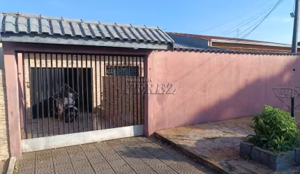 Casa com 3 quartos à venda na Jose Rodrigues Martins, --, Conjunto Habitacional Mister Thomas, Londrina por R$ 320.000