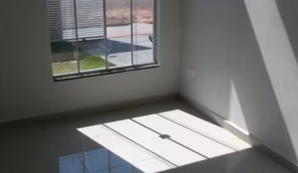 Casa com 3 quartos à venda na Manuel Antunes, --, Colúmbia, Londrina por R$ 450.000