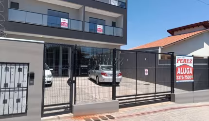 Sala comercial para alugar na Avenida Jorge Casoni, --, Centro, Londrina por R$ 1.350