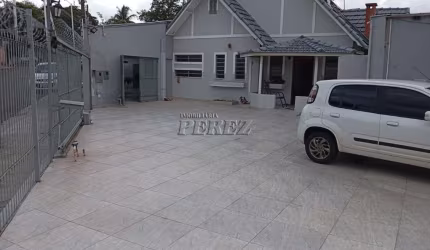 Casa com 4 quartos à venda na Comandante Ismael Guilherme, --, Califórnia, Londrina por R$ 650.000