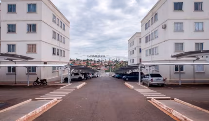Apartamento com 2 quartos à venda na Rua Oceano Pacífico, --, Jardim Bela Suiça, Cambé por R$ 150.000