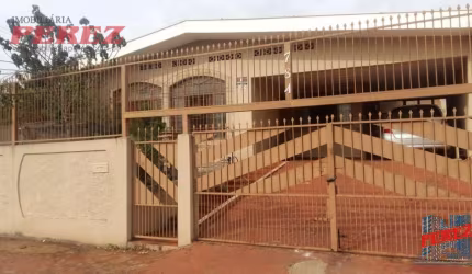 Casa com 4 quartos para alugar na Avenida Theodoro Victorelli, --, Interlagos, Londrina por R$ 2.500