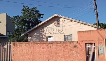 Casa com 5 quartos à venda na Júlio César Ribeiro, --, Jardim Lolata, Londrina por R$ 700.000