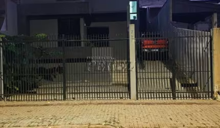 Casa com 7 quartos para alugar na Rua Prudente de Morais, --, Champagnat, Londrina por R$ 8.000