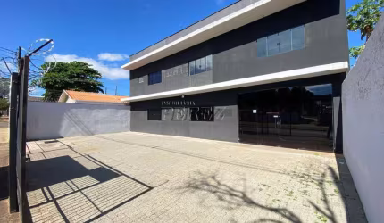 Barracão / Galpão / Depósito para alugar na Salgado Filho, --, Califórnia, Londrina por R$ 8.900