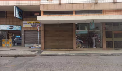 Loja à venda no bairro Centro, em Juiz de Fora - MG