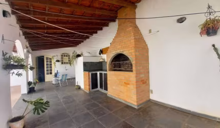 Casa à venda no bairro Vila Ozanan, em Juiz de Fora - MG