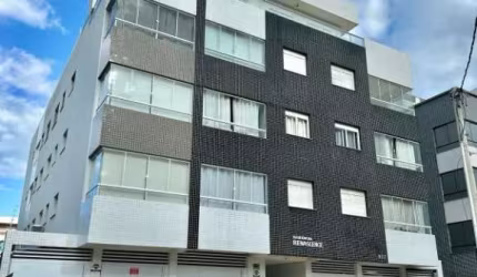 Apartamento de 02 dormitórios no centro de Tramandaí