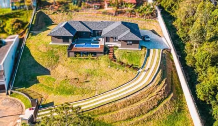 MARAVILHOSA CASA ALTO PADRÃO EM CONDOMÍNIO JARDIM DAS PALMEIRAS BRAGANÇA PAULISTA
